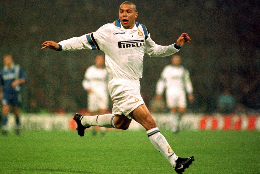 Bildnummer: 00061267 Datum: 17.03.1998 Copyright: imago/Kolvenbach
Luiz Nazario de Lima Ronaldo; UEFA-Cup, Saison 1997/1998, R
