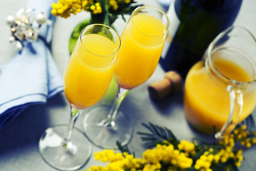 mimosa cocktail champagner cava prosecco orangensaft drinks trinken alkohol