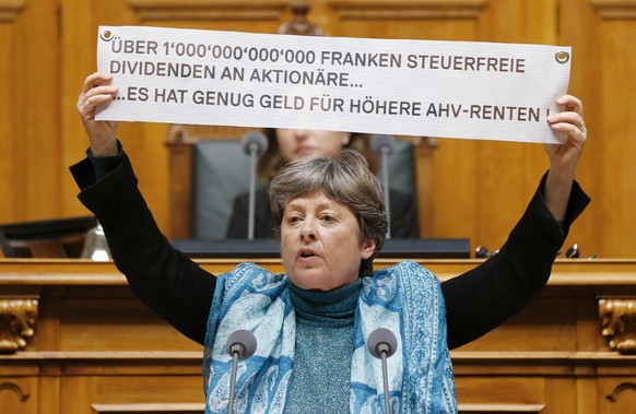 Margret Kiener Nellen (SP-BE) spricht waehrend der Debatte um die AHVplus Volksinitiative im Nationalrat, waehrend der Wintersession der Eidgenoessischen Raete, am Mittwoch, 16. Dezember 2015 in Bern. ...