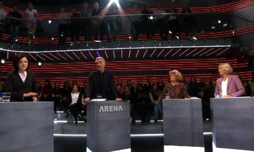 Moderator Sandro Brotz ist in der Frauen-«Arena» der einzige Mann in der Runde.