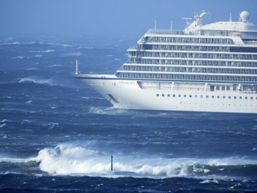 epa07458512 Cruise ship Viking Sky is drifting towards land and had sent out a mayday signal, off Hustadvika, Norway, 23 March 2019. Viking Sky reported engine failure in windy conditions off the west ...