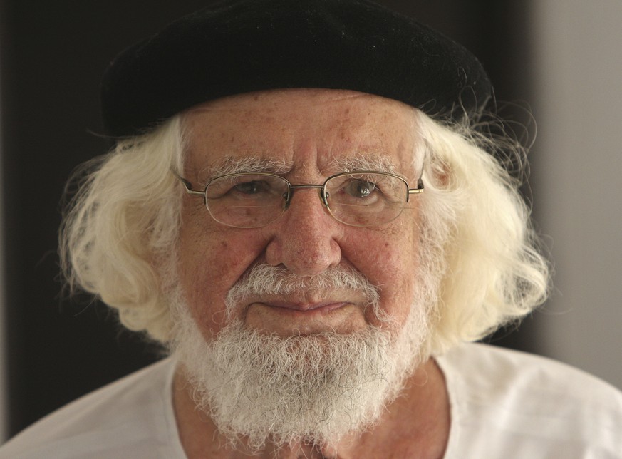 FILE - This Aug. 29, 2008 file photo shows Nicaraguan priest and poet Ernesto Cardenal in his home while under house arrest, in Managua, Nicaragua. Cardenal has died on March 1, 2020. (AP Photo/Esteba ...