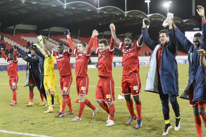 Sion jubelt nach dem Spiel gegen Aarau und wird später Cupsieger.