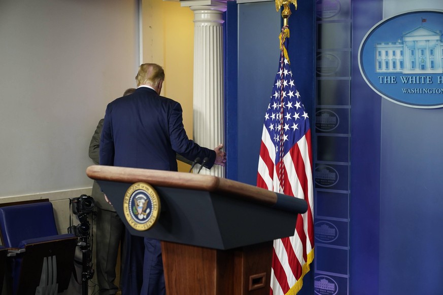 News Bilder des Tages November 5, 2020, Washington, DC, USA: November 5, 2020 - Washington, DC, United States: United States President Donald Trump holds a briefing in the Brady Briefing Room at the W ...