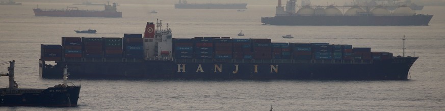 Container vessel Hanjin Rome sits in the eastern anchorage area in Singapore September 9, 2016. REUTERS/Edgar Su/File Photo