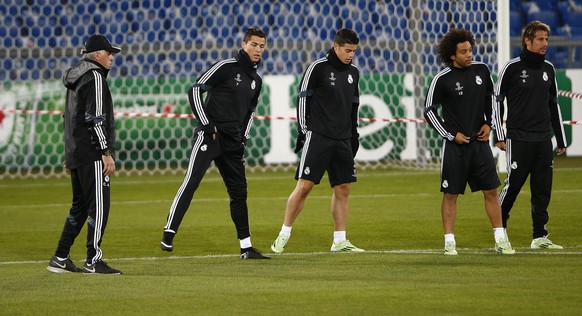 Cristiano Ronaldo und seine Teamkollegen beim Abschluss-Training im «Joggeli».