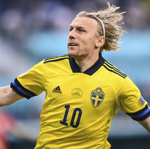 Sweden&#039;s Emil Forsberg celebrates after scoring his side&#039;s opening goal during the Euro 2020 soccer championship group D match between Sweden and Poland, at the St. Petersburg stadium in St. ...