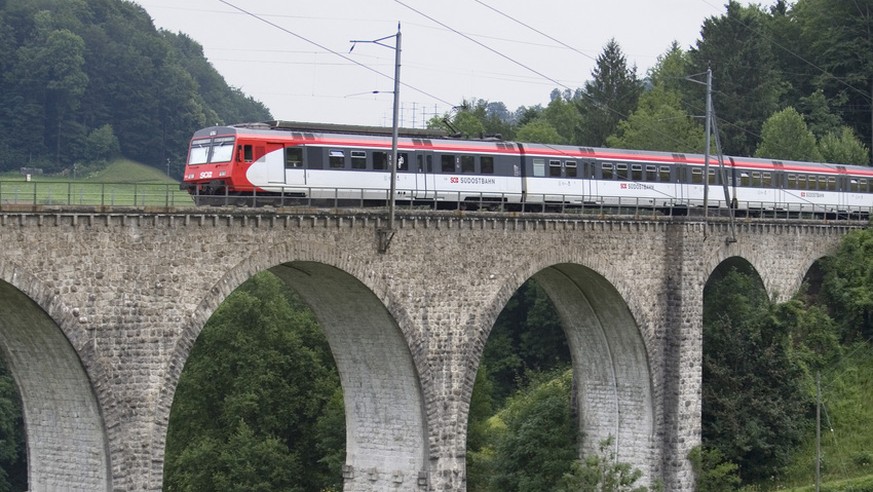 Für die Fahrgäste will die SOB mehr umsteigefreie Direktverbindungen zwischen den nationalen und regionalen Zentren der Deutsch- und Südschweiz bieten.