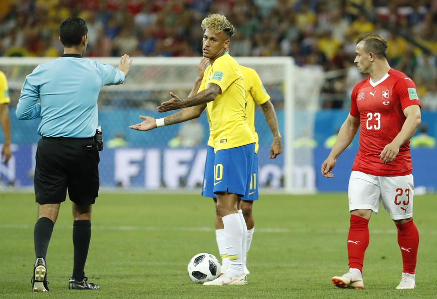 epa06816955 Neymar (C) of Brazil reacts during the FIFA World Cup 2018 group E preliminary round soccer match between Brazil and Switzerland in Rostov-On-Don, Russia, 17 June 2018.

(RESTRICTIONS AP ...