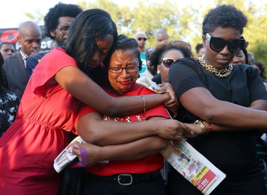 Angehörige trauern um die verstorbene Sandra Bland.