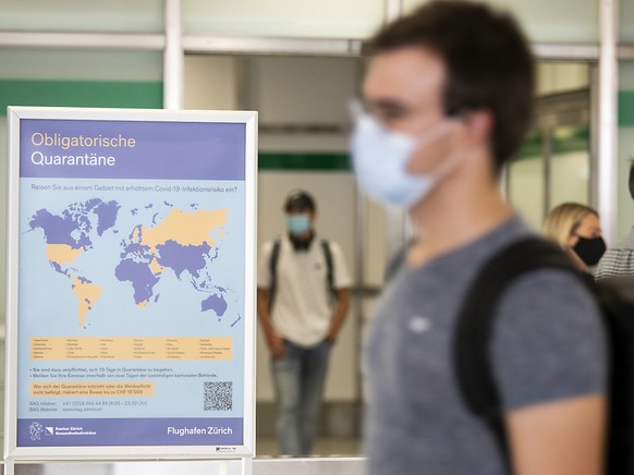 Wer aus einem der 42 L�nder auf der BAG-Risikoliste in die Schweiz einreist, muss in Quarant�ne, auch wenn die Person einen negativen Coronavirus-Test vorweisen kann. (Archivbild)