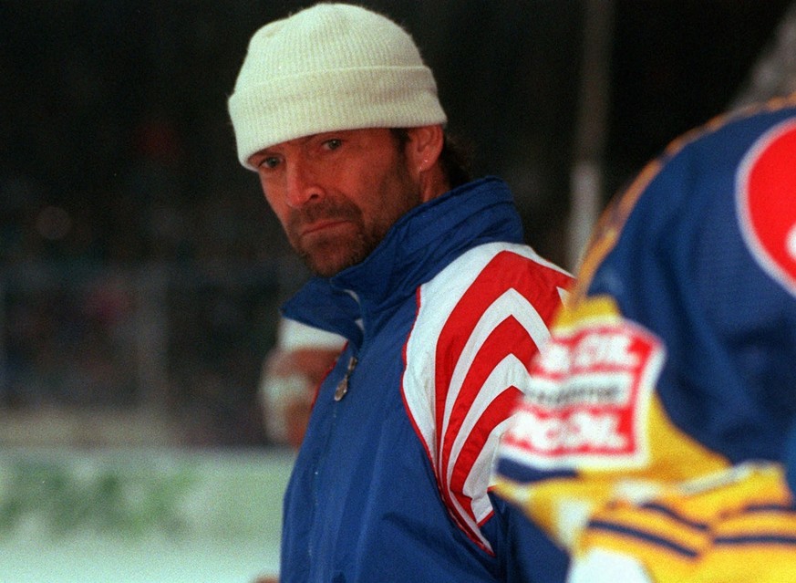 Der Trainer des HC Lugano, der Schwede Mats Waltin (Archivbild 1995) ist am 6. Oktober 1997 nach sechs erfolglosen Spielen in Serie entlassen worden. (KEYSTONE/ARCHIVE)