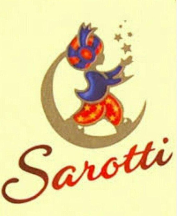 Aus dem «Sarotti Mohren» wurde ein «Sarotti Magier». Grund dafür war vor allem die Übernahme des Konzerns Stollwerck, der die Marke internationaler ausrichten wollte, was die Logo-Änderung unabdingbar ...