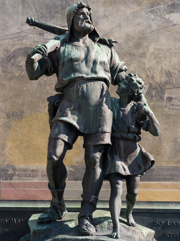 Das wohl bekannteste Telldenkmal steht auf dem Rathausplatz von Altdorf. Die Bronzestatue von Richard Kissling wurde am 28. August 1895 am Fusse eines alten Turms eingeweiht. Auf dem Sockel steht das  ...