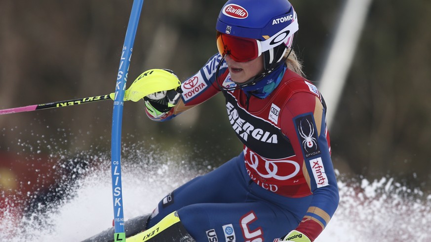 United States&#039;s Mikaela Shiffrin competes during an alpine ski, women&#039;s World Cup slalom in Zagreb, Croatia, Wednsday, Jan. 3, 2018. (AP Photo/Giovanni Auletta)