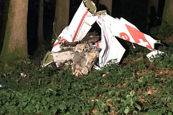 HANDOUT --- Heute Dienstag, 7. Januar 2020 ist ein Flugzeug der Marke Cessna im Gebiet des Rueedikerwaldes in Schongau abgestuerzt. Der Pilot kam dabei ums Leben. Die Absturzursache ist Gegenstand der ...
