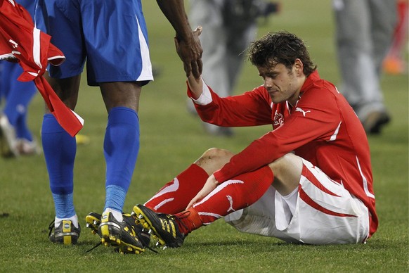 Ein völlig enttäuschter Tranquillo Barnetta nach dem WM-Aus in der Vorrunde 2010.
