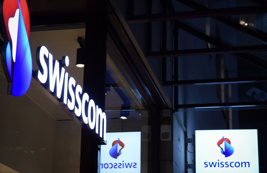 ARCHIVBILD ZU DEN 2. QUARTALSZAHLEN 2019 VON SWISSCOM, AM DONNERSTAG, 15. AUGUST 2019 ---- Swisscom Shop von aussen, fotografiert am Freitag, 19. Januar 2018, in Zuerich Oerlikon. Die Swisscom kaempft ...
