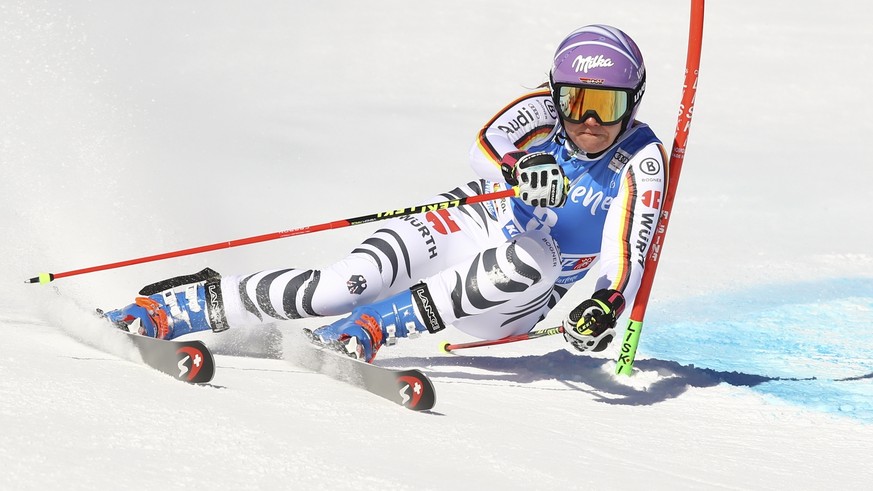 Germany&#039;s Viktoria Rebensburg speeds down the course during an alpine ski, women&#039;s World Cup giant slalom at the Kronplatz resort, in San Vigilio di Marebbe, Italy, Tuesday, Jan. 23, 2018. ( ...