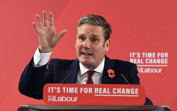 epa07974272 Labour Party Brexit Secretary Keir Starmer delivers a speech on Brexit in Harlow, Essex, Britain, 05 November 2019. Britons go the polls on 12 December in a general election. EPA/ANDY RAIN