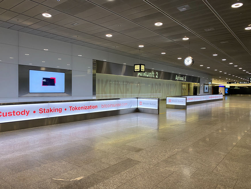 Wie leergefegt: Der Ankunftsbereich am Flughafen Zürich am Montagmorgen, dem 8. Februar.