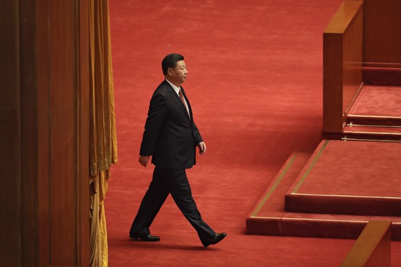 epa06119357 Chinese President Xi Jinping arrives at a ceremony held to commemorate the 90th anniversary of the founding of the People&#039;s Liberation Army at the Great Hall of the People in Beijing, ...
