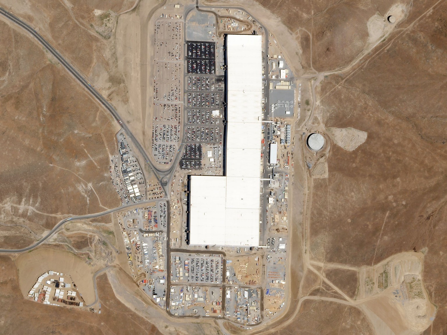 Teslas Akku-Fabrik in der Wüste Nevadas geriet auch 2018 wegen schlechter Arbeitsbedingungen in die Schlagzeilen.