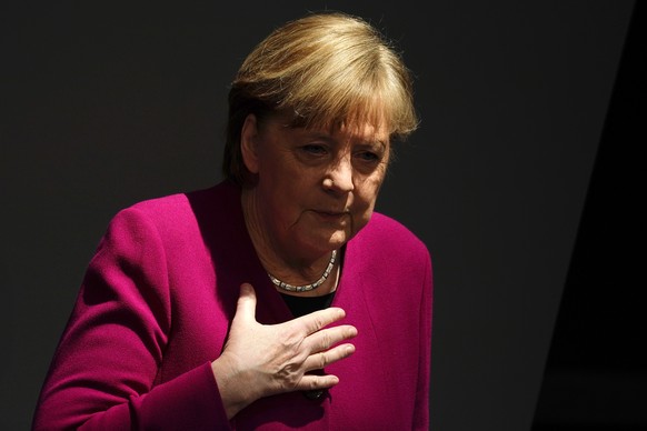 dpatopbilder - 25.03.2021, Berlin: Bundeskanzlerin Angela Merkel (CDU) gibt im Bundestag eine Regierungserkl�rung zur Corona-Pandemie und zum Europ�ischen Rat ab. Foto: Michael Kappeler/dpa +++ dpa-Bi ...