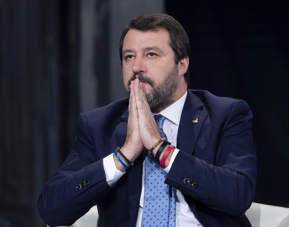 epa08042052 Italian Lega party&#039;s Secretary, Matteo Salvini, attends the Raiuno Italian program &#039;Porta a porta&#039; conducted by Italian journalist Bruno Vespa, in Rome, Italy, 03 December 2 ...