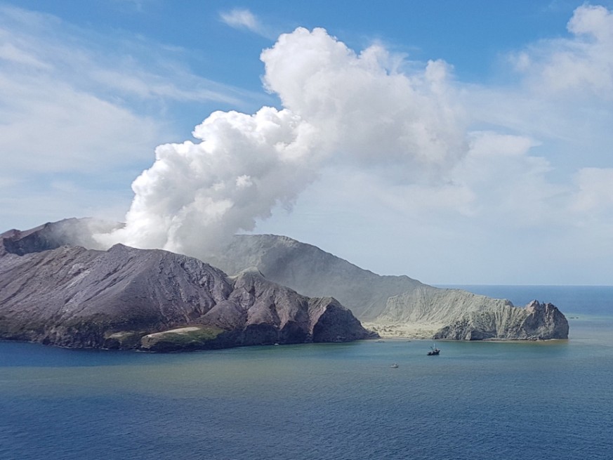 Die Lage auf der neuseeländischen Vulkaninsel White Island ist nach einer Eruption am Montag weiterhin gefährlich. (Archivbild)