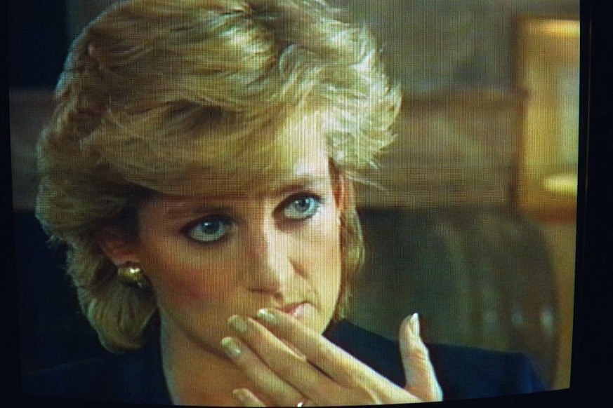 Images tv de Lady Diana sur la B.B.C, lors de l&#039;émission Panorama où elle se livre à une interview-confession. (Photo by Mathieu Polak/Sygma/ Sygma via Getty Images)V