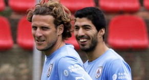 Uruguay hat auch ohne Diego Forlan kein Stürmer-Problem. Luis Suarez sei dank.
