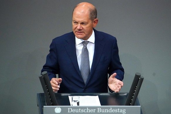 epa08656780 German Minister of Finance Olaf Scholz speaks during a question time at the German parliament &#039;Bundestag&#039; on the Cum Ex tax deals in Berlin, Germany, 09 September 2020. German Mi ...