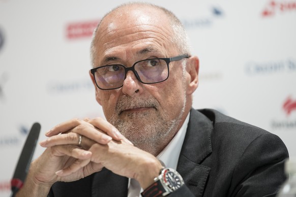 Peter Gillieron, Praesident des SFV spricht an einer Medienkonferenz ueber die sportlichen Zukunftsplaene beim Schweizerischen Fussballverband, am Freitag, 24. August 2018, in Bern. (KEYSTONE/Peter Sc ...