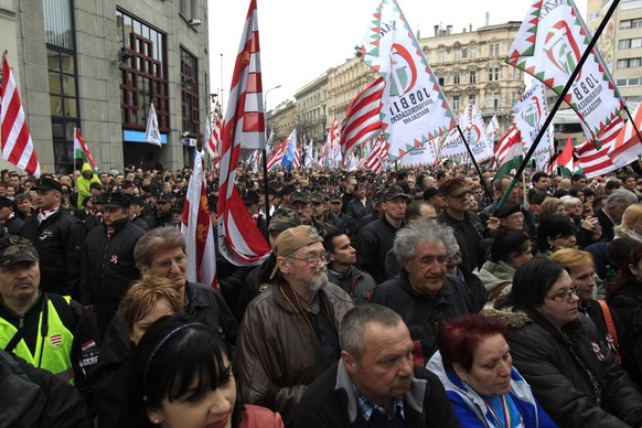 Machen aus ihrer faschistischen Gesinnung kein Hehl: Die Mitglieder der ungarischen Jobbik-Partei.
