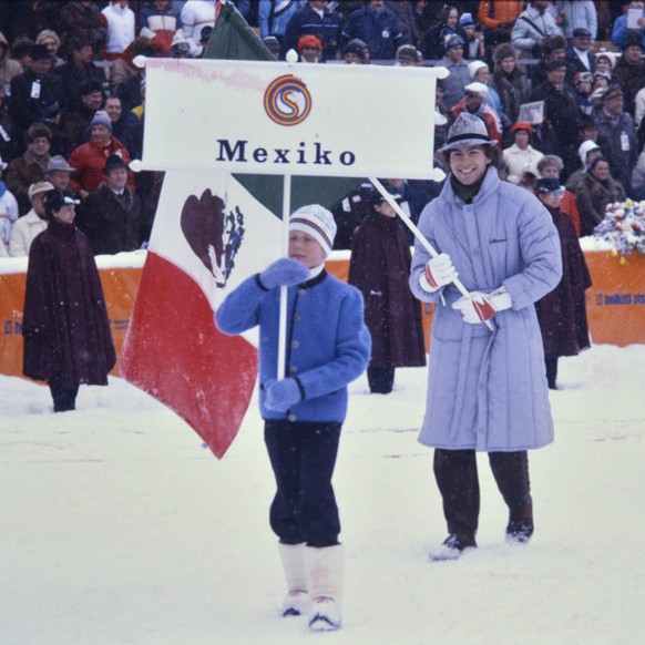 Ski WM 1982, Eroeffnung SKI ALPIN SAISON 81/82 WM 1982 Schladming Eroeffnung 27.01.1982 Hubertus von HOHENLOHE (MEX) waehrend der Eroeffnung Schladming Steiermark Oesterreich *** Ski WM 1982, Opening  ...