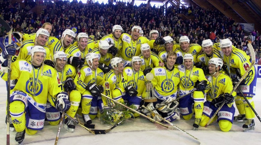 HC Davos won the Spengler Cup final against Canada Selects, Sunday, December 31, 2000, in Davos, Switzerland. It&#039;s the first time since 1958 that the Swiss club won this Ice Hockey tournament. (K ...