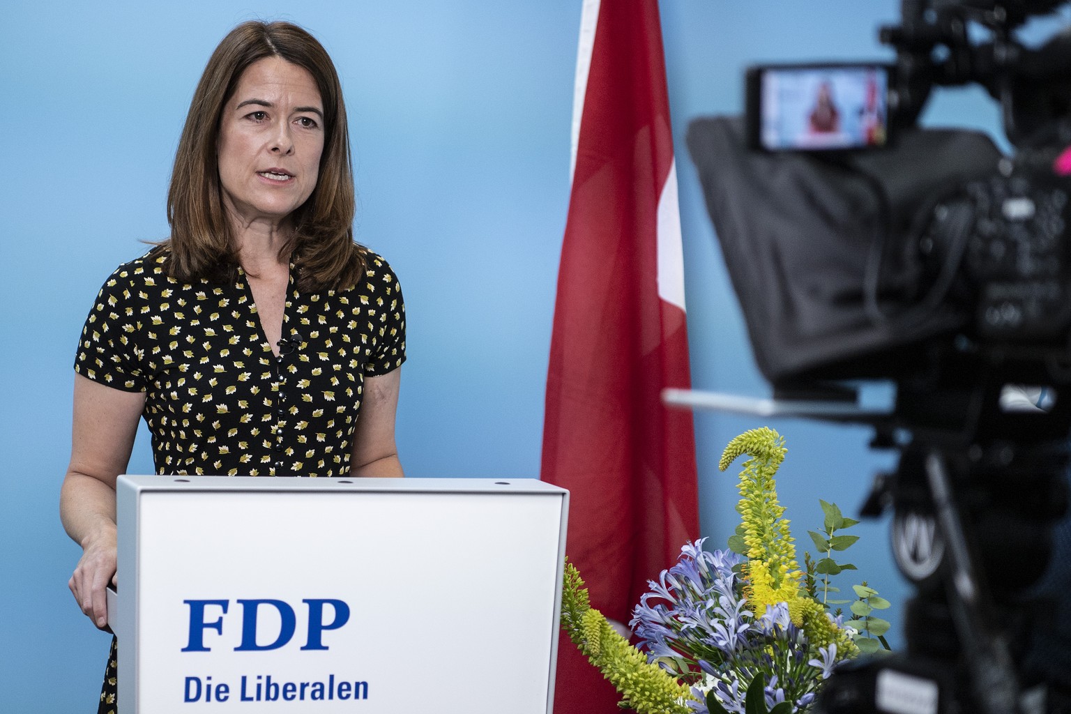 Petra Goessi, Praesidentin der FDP Schweiz, spricht an einer E-Delegiertenversammlung zu den Mitgliedern, am Samstag, 27. Juni 2020, in Bern. (KEYSTONE/Peter Schneider)