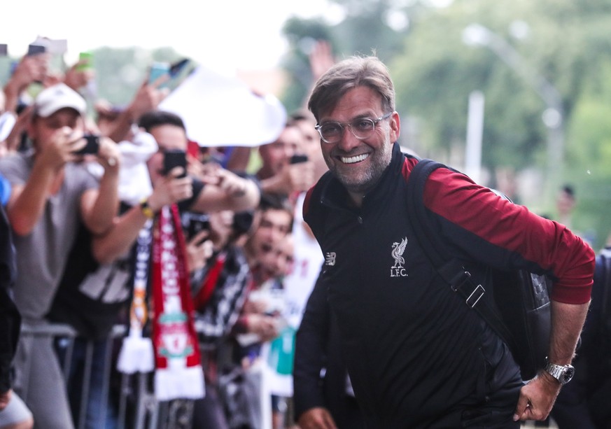 epa06760905 Liverpool’s manager Jurgen Klopp arrive in a hotel in Kiev, Ukraine, 24 May 2018. Real Madrid will face Liverpool FC in the UEFA Champions League final at the NSC Olimpiyskiy stadium in Ki ...