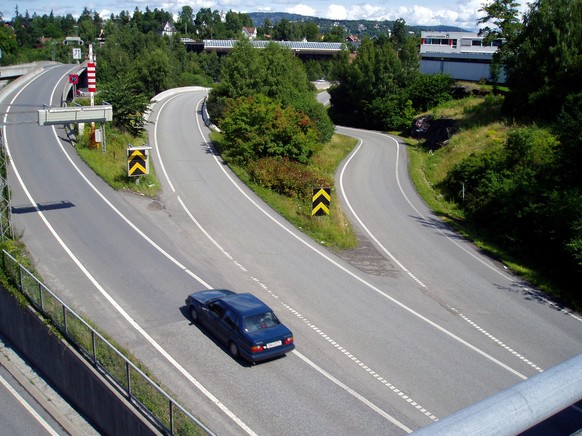 In Norwegen sind neue Strassen nur so lange gebührenpflichtig, bis sie abbezahlt sind.