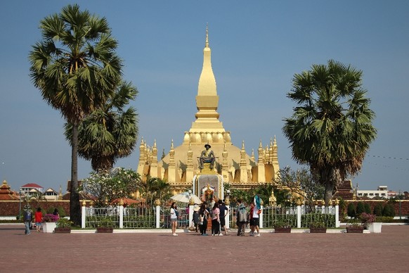 In der Hauptstadt Vientiane: Das Wahrzeichen der Stadt, Pha That Luang (königlicher Stupa).