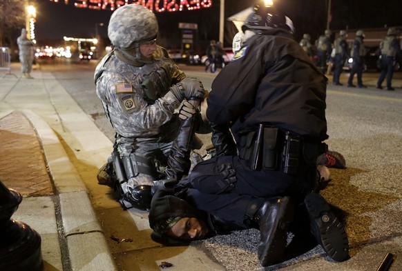 15 Demonstranten wurden in Ferguson festgenommen