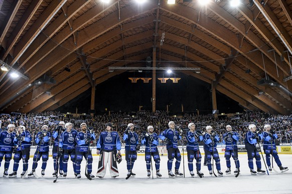 Ambri`s team after the game between HC Ambri-Piotta and HC Ocelari Trinec at the 93th Spengler Cup ice hockey tournament in Davos, Switzerland, Monday, December 30, 2019. (KEYSTONE/Melanie Duchene)