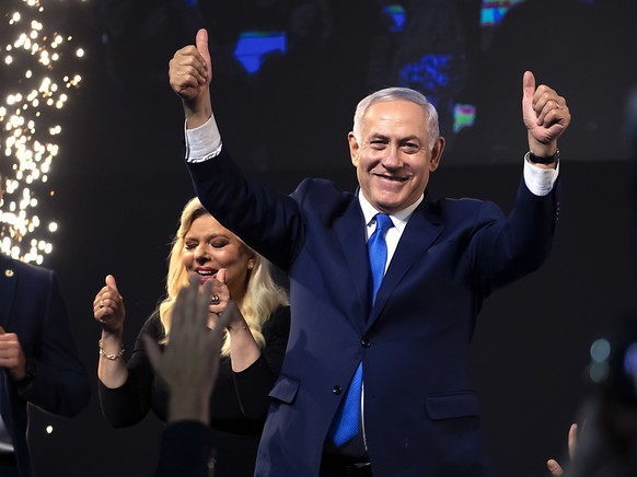 Zufriedener Ministerpräsident: Benjamin Netanjahu und seine Likud-Partei haben die Wahl in Israel nach Medienberichten deutlich gewonnen.