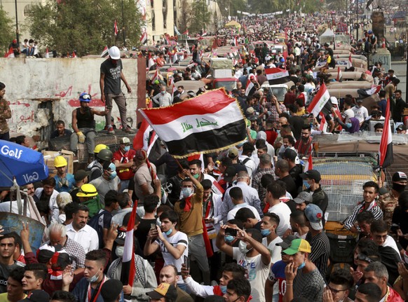 Erneut nahmen Tausende an der Demonstration gegen die Regierung in Bagdad teil.