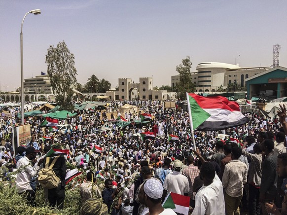 Demonstrators gather in Sudan&#039;s capital of Khartoum, Friday, April 12, 2019. The Sudanese protest movement has rejected the military&#039;s declaration that it has no ambitions to hold the reins  ...