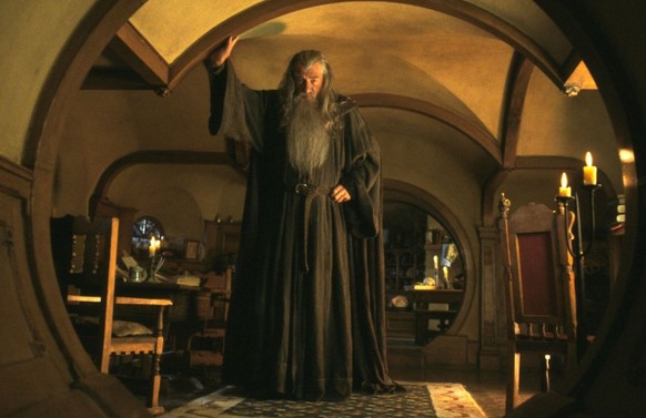 Der Herr der Ringe Gandalf

http://www.imdb.com/title/tt0120737/mediaviewer/rm3802759168