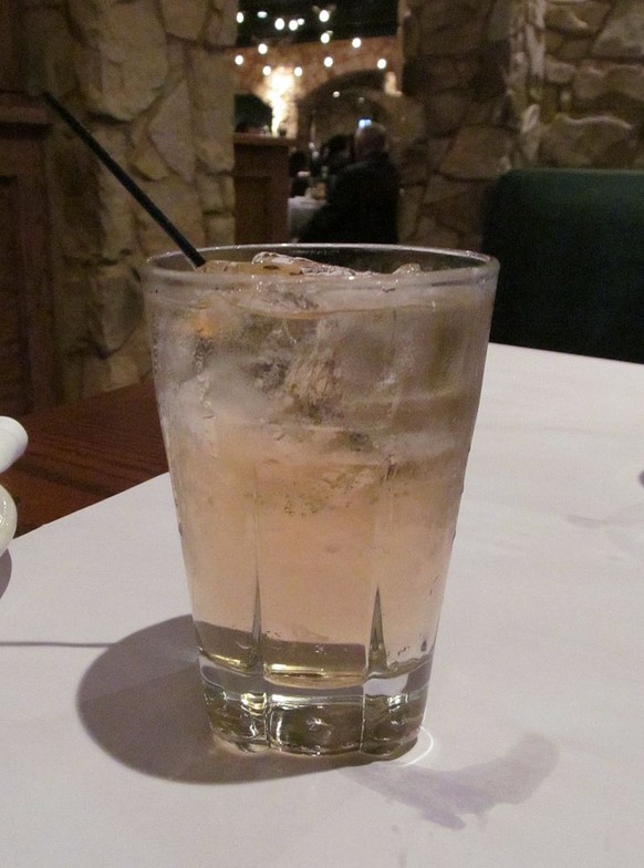 7 and 7 Drink
https://en.wikipedia.org/wiki/7_and_7#/media/File:7_and_7,_Macaroni_Grill,_Dunwoody_GA.jpg