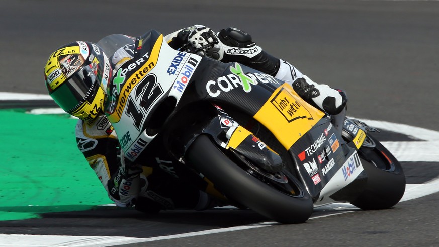 epa06164653 Swiss Moto2 rider Thomas Luethi of the Garage Plus Interwetten Kalex team in action during the Moto2 qualifying session of the 2017 British Motorcycling Grand Prix at the Silverstone race  ...