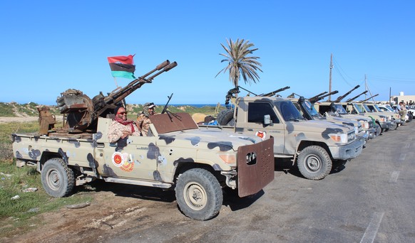 epaselect epa07489297 Vehicles and militants, reportedly from the Misrata militia, gather to join Tripoli forces, in Tripoli, Libya, 06 April 2019. According to reports, commander of the Libyan Nation ...